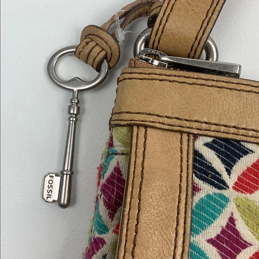 Fossil leather trim